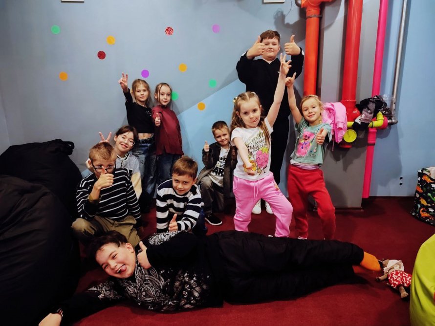 ИНТЕРАКТИВНЫЕ "ПРЫГИ-СКОКИ" в ЦКиД. 